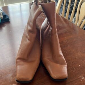 Haste women’s boots 8 M